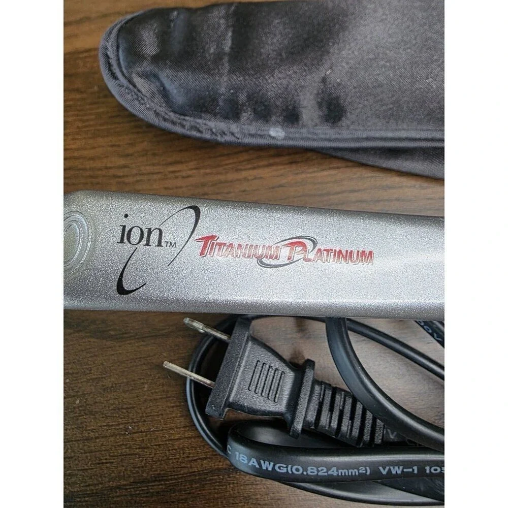 Titanium Ceramic‎ Travel Gator Iron 1 Inch Model: 301013 Intertek 3124232